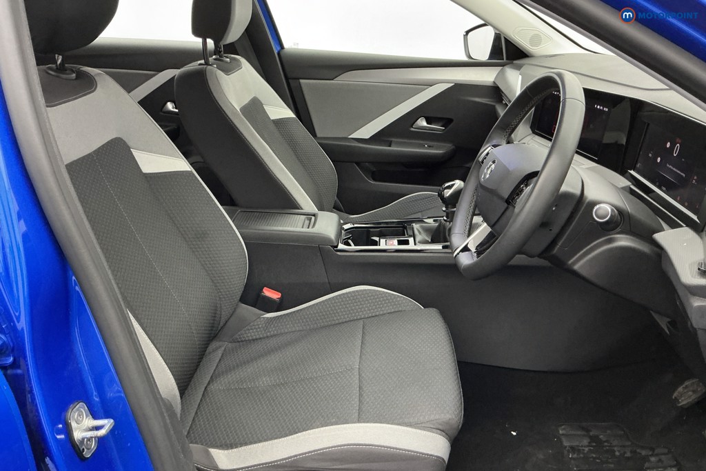 Vauxhall Astra Design Manual Petrol Hatchback - Stock Number (1598461) - 6th supplementary image