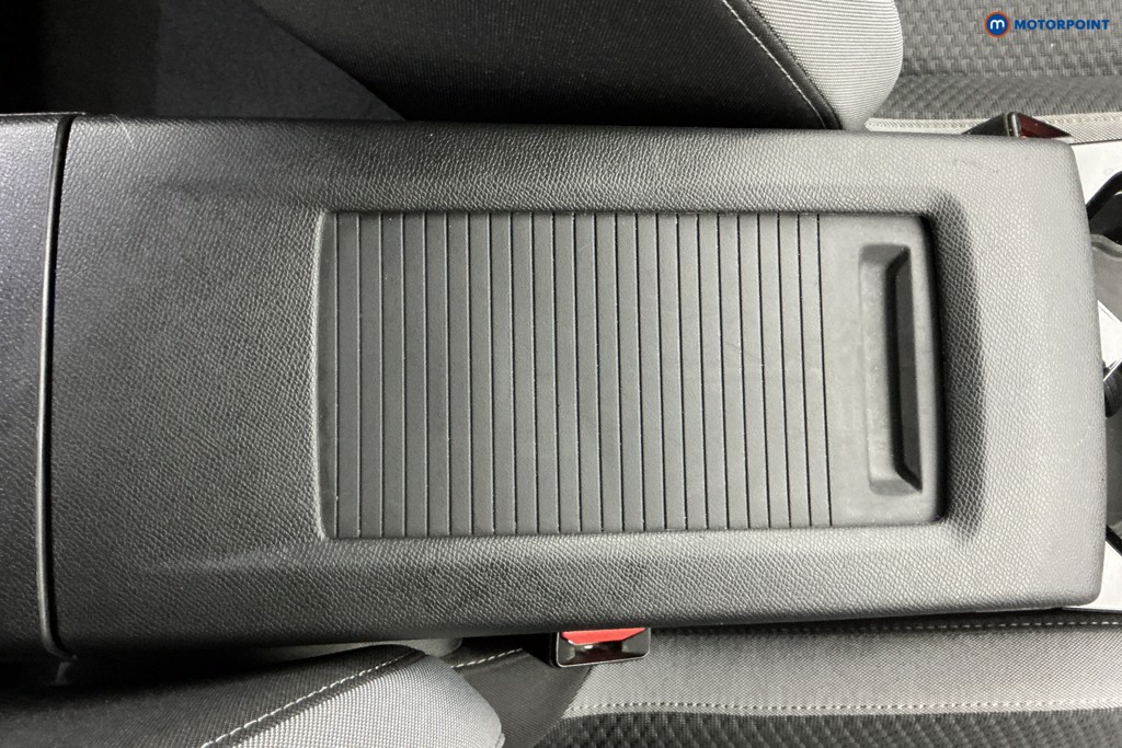 Vauxhall Astra Design Manual Petrol Hatchback - Stock Number (1598461) - 15th supplementary image