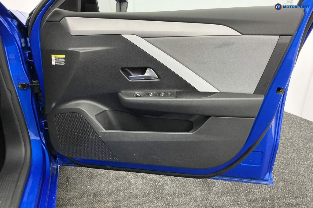 Vauxhall Astra Design Manual Petrol Hatchback - Stock Number (1598461) - 25th supplementary image