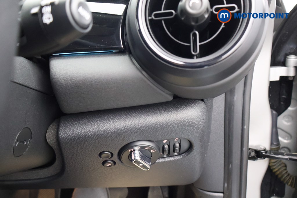 Mini Hatchback Cooper Classic Automatic Petrol Hatchback - Stock Number (1598866) - 7th supplementary image