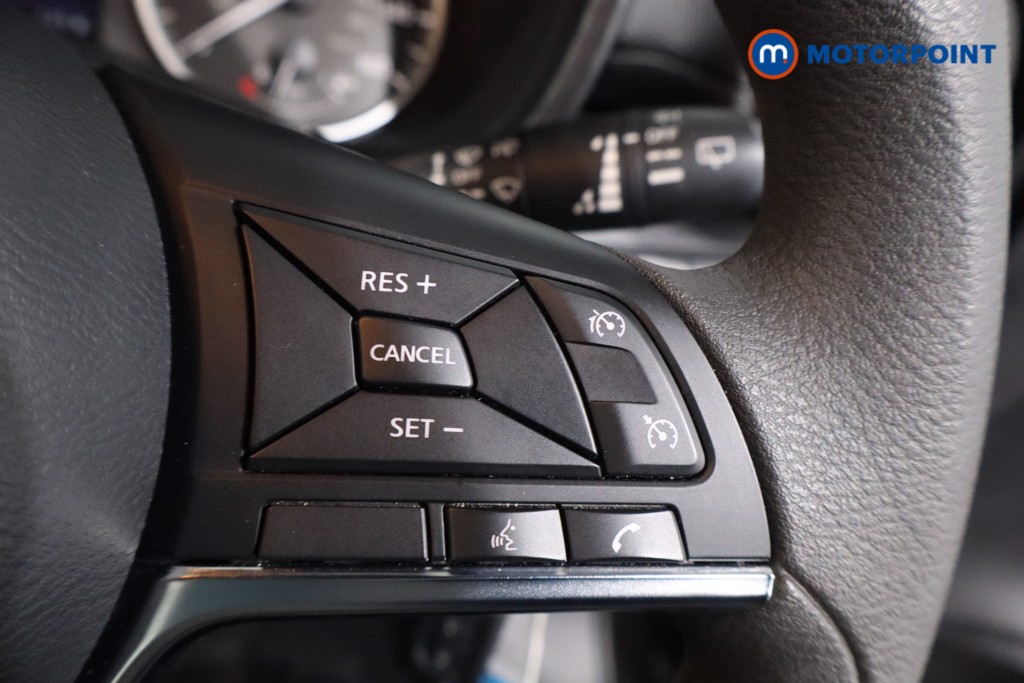 Nissan Juke Acenta Manual Petrol SUV - Stock Number (1599860) - 8th supplementary image