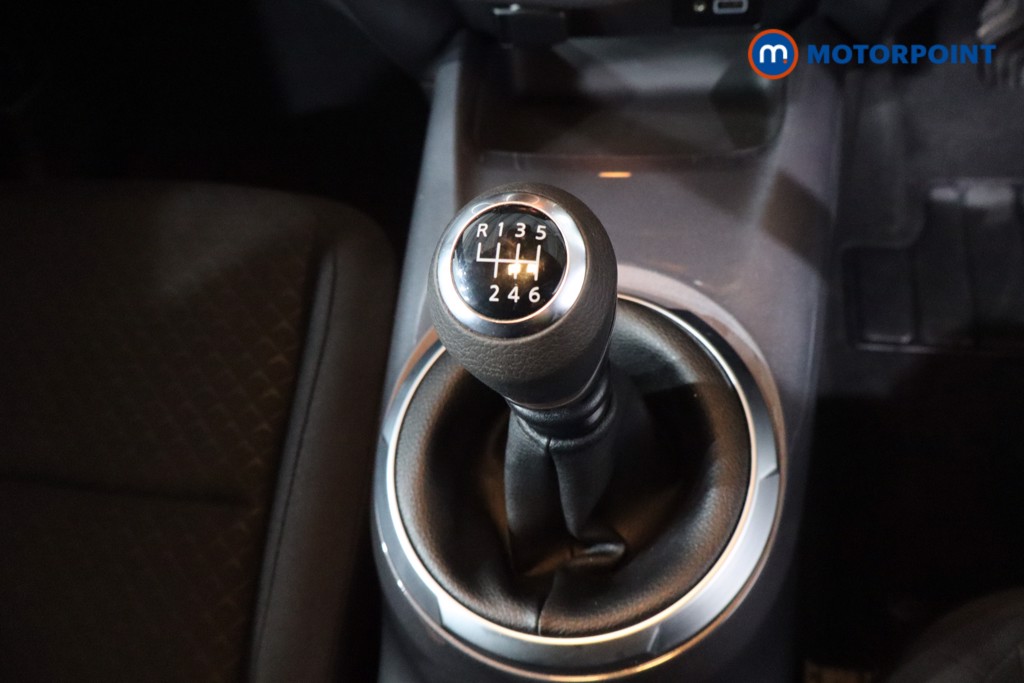 Nissan Juke Acenta Manual Petrol SUV - Stock Number (1599860) - 19th supplementary image