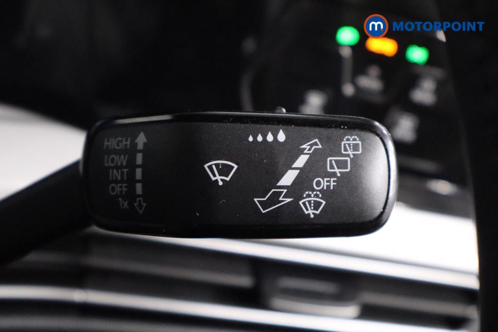 Volkswagen Golf Life Manual Petrol Hatchback - Stock Number (1600094) - 12th supplementary image