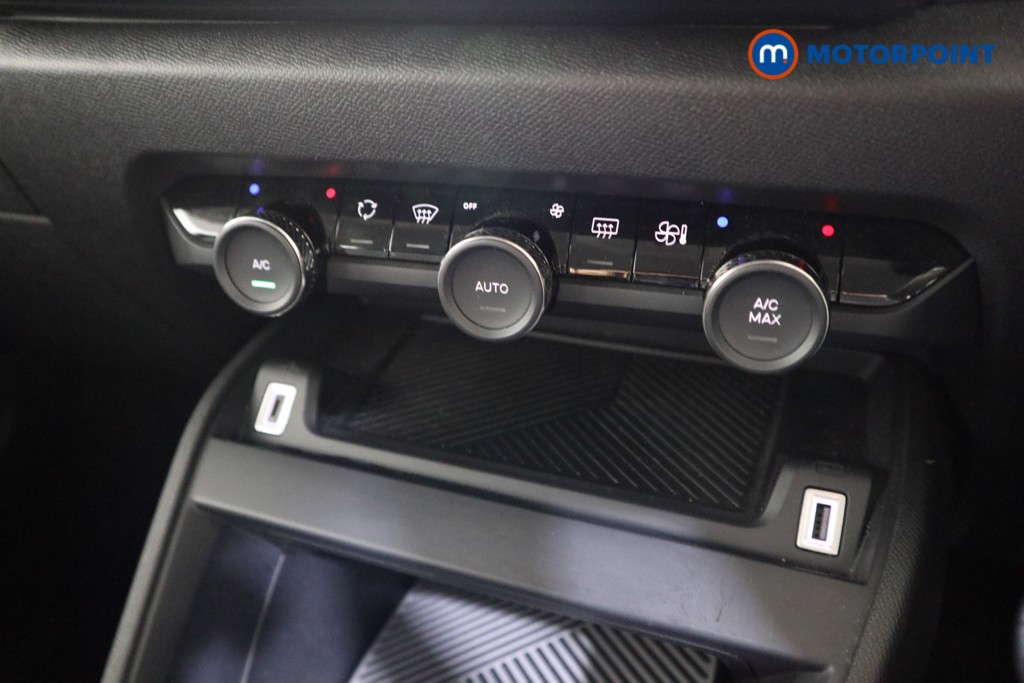 Citroen C4 Plus Manual Petrol Hatchback - Stock Number (1600324) - 7th supplementary image