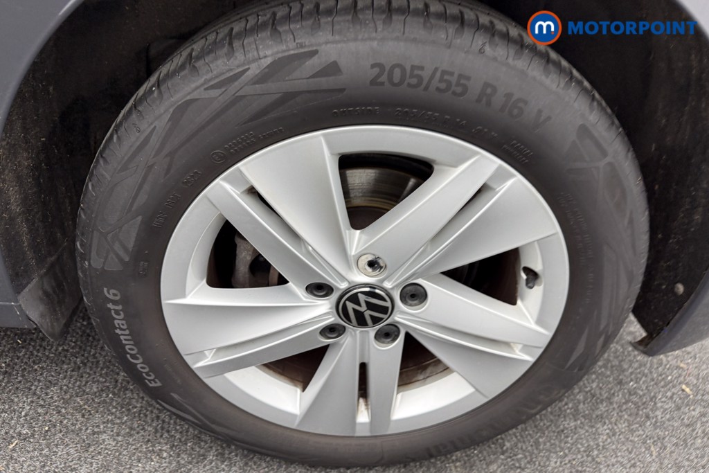 Volkswagen Golf Life Automatic Petrol Hatchback - Stock Number (1600702) - 34th supplementary image