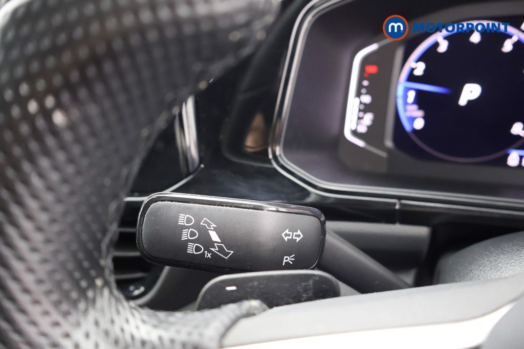 Volkswagen T-Roc R-Line Automatic Petrol SUV - Stock Number (1601150) - 5th supplementary image