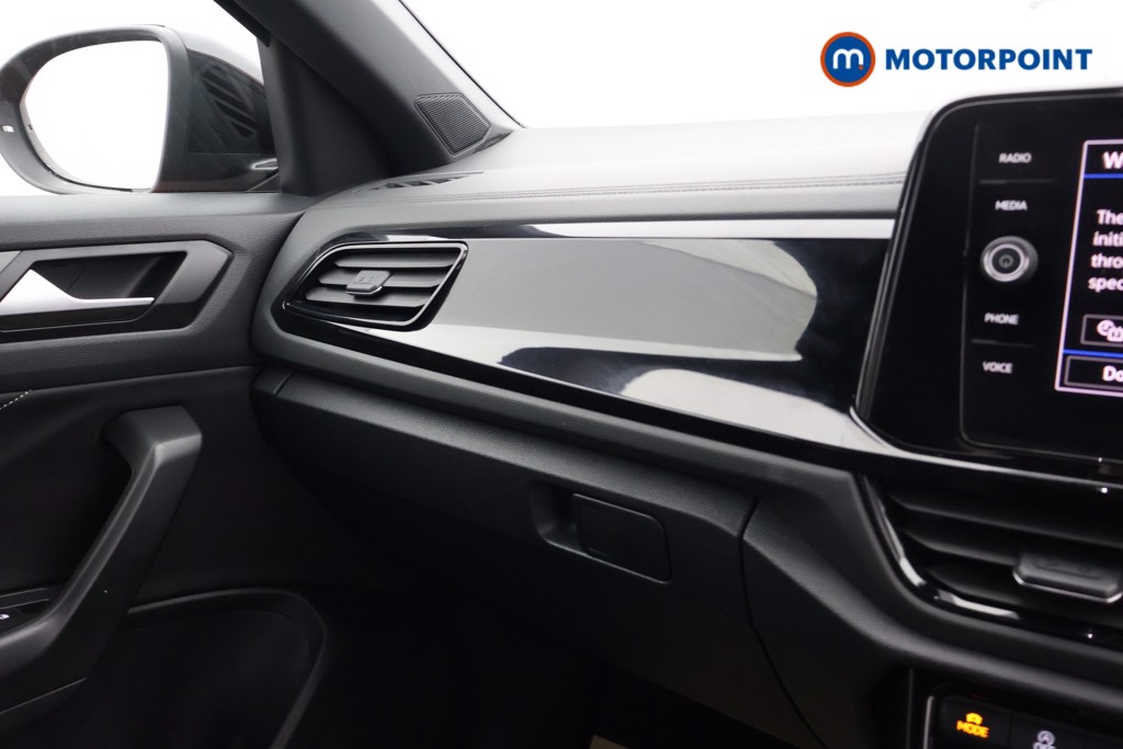 Volkswagen T-Roc R-Line Automatic Petrol SUV - Stock Number (1601150) - 11th supplementary image