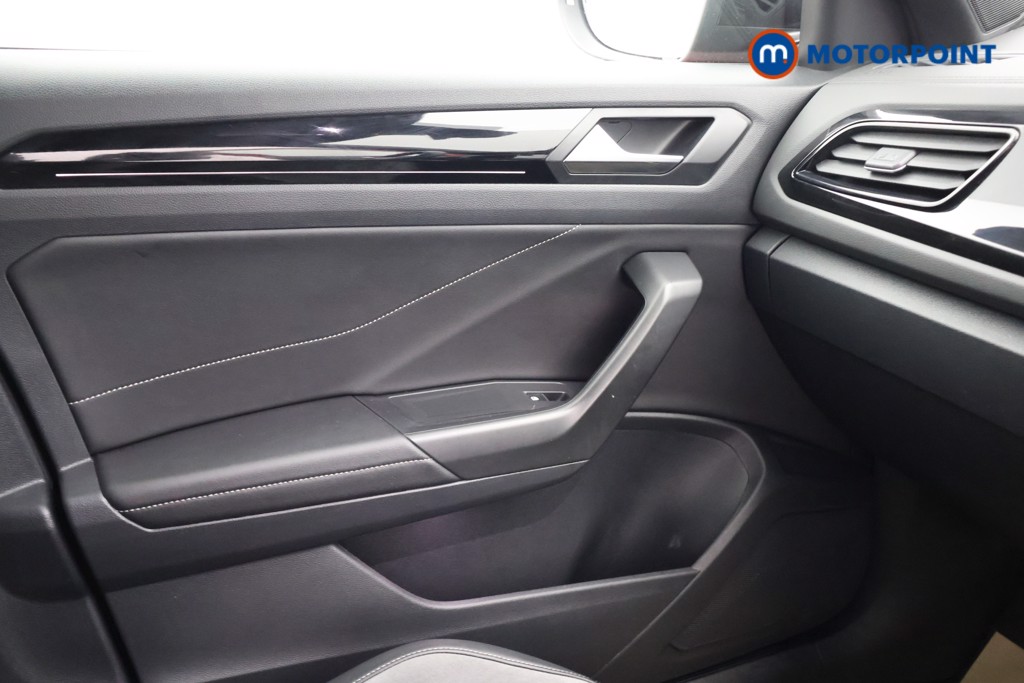 Volkswagen T-Roc R-Line Automatic Petrol SUV - Stock Number (1601150) - 12th supplementary image