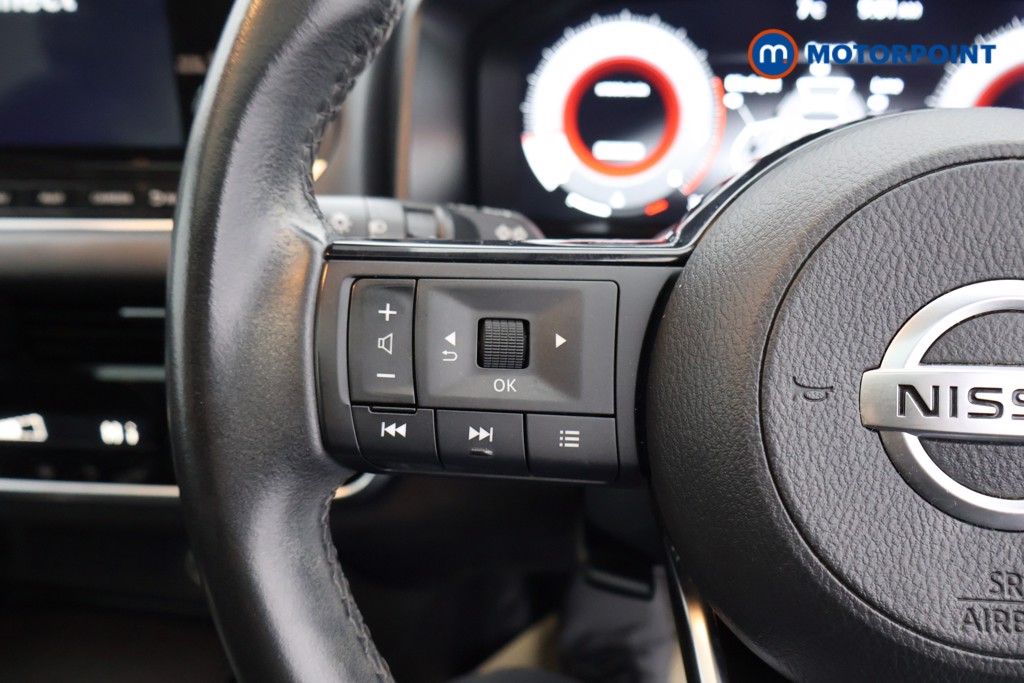 Nissan Qashqai N-Connecta Manual Petrol SUV - Stock Number (1601345) - 2nd supplementary image
