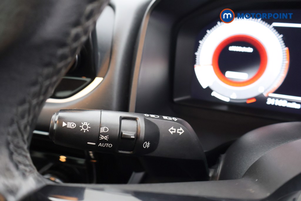 Nissan Qashqai N-Connecta Manual Petrol SUV - Stock Number (1601345) - 5th supplementary image
