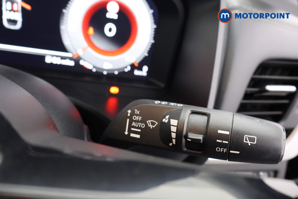 Nissan Qashqai N-Connecta Manual Petrol SUV - Stock Number (1601345) - 6th supplementary image