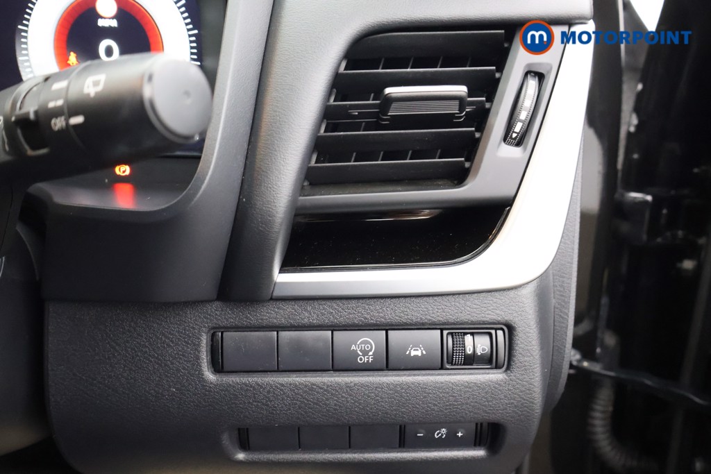 Nissan Qashqai N-Connecta Manual Petrol SUV - Stock Number (1601345) - 7th supplementary image