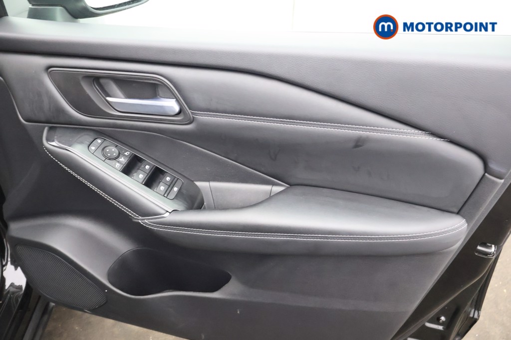 Nissan Qashqai N-Connecta Manual Petrol SUV - Stock Number (1601345) - 12th supplementary image
