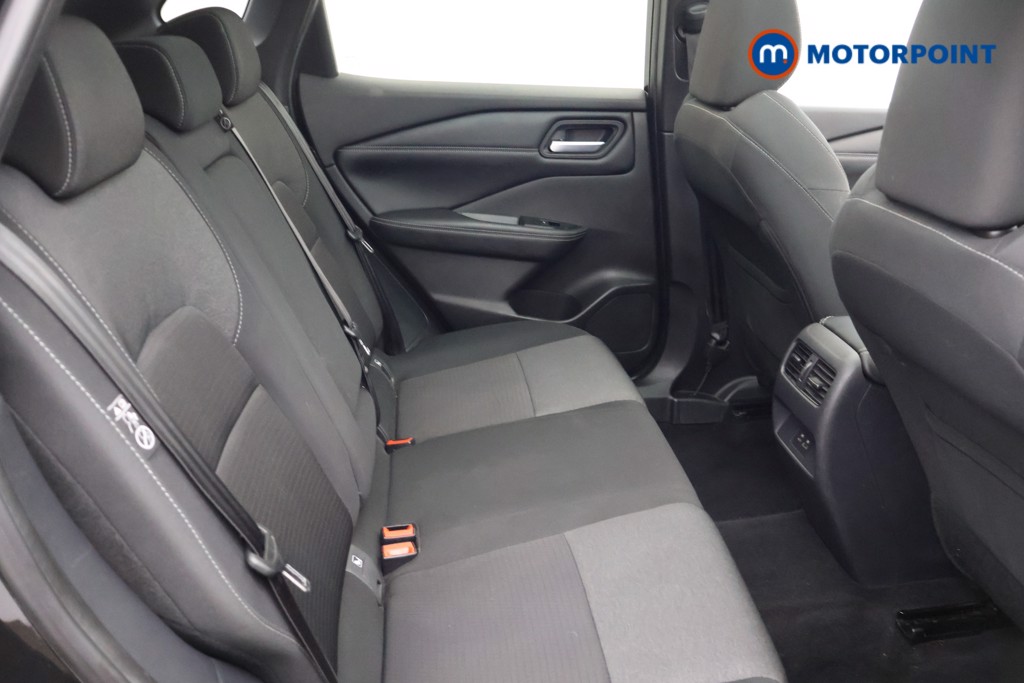 Nissan Qashqai N-Connecta Manual Petrol SUV - Stock Number (1601345) - 16th supplementary image