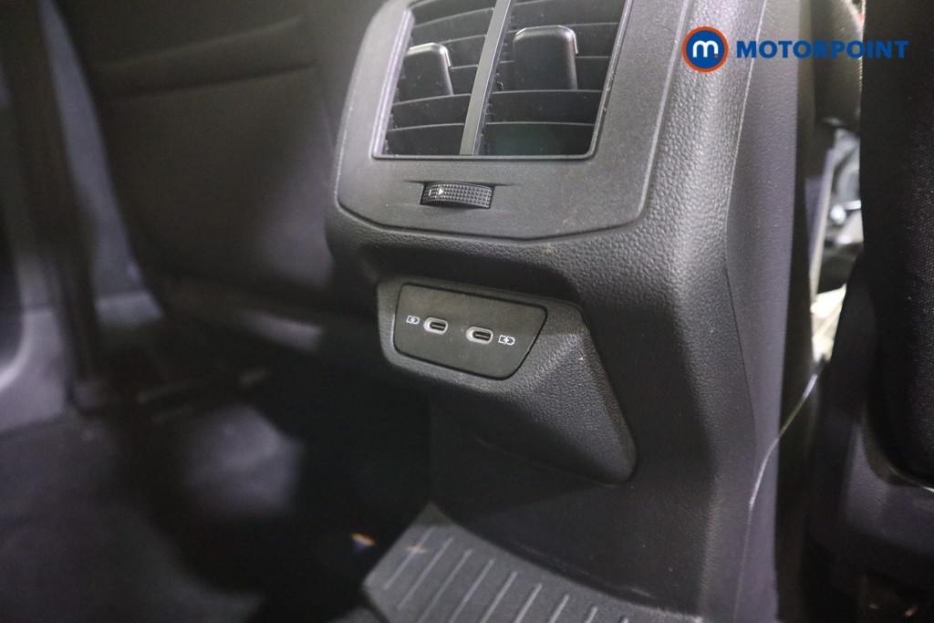 Volkswagen T-Roc Life Automatic Petrol SUV - Stock Number (1602002) - 16th supplementary image