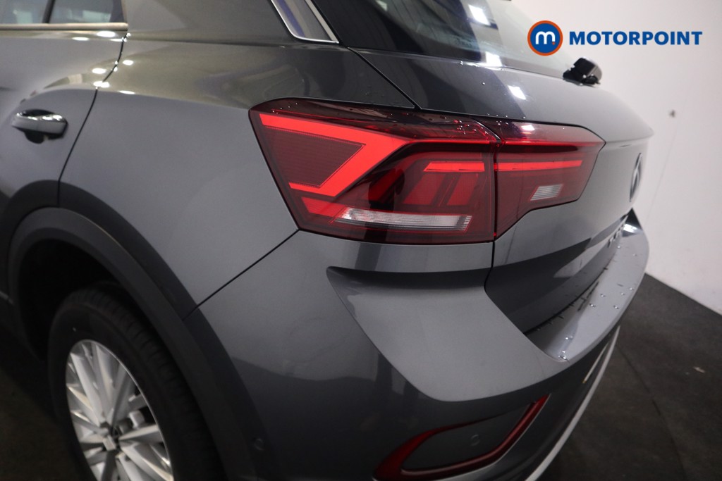 Volkswagen T-Roc Life Automatic Petrol SUV - Stock Number (1602002) - 24th supplementary image