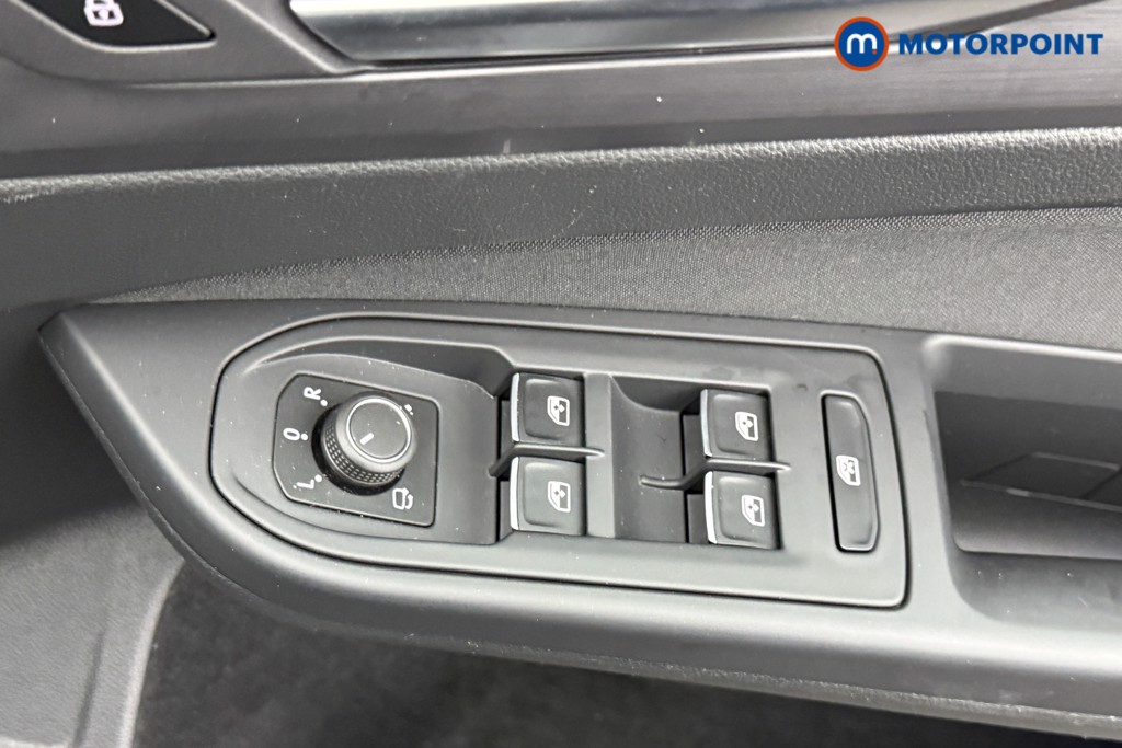 Volkswagen Golf Style Automatic Petrol Hatchback - Stock Number (1602054) - 16th supplementary image