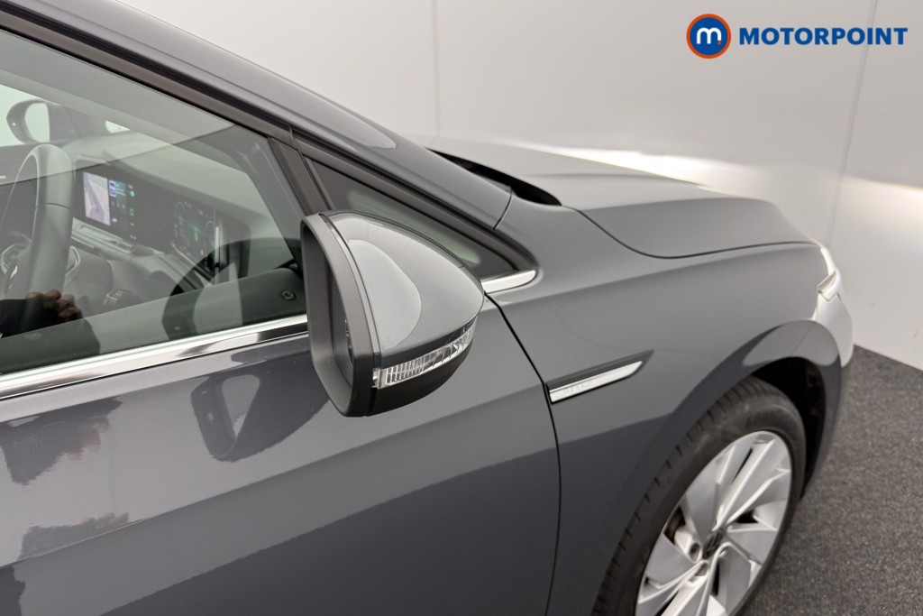 Volkswagen Golf Style Automatic Petrol Hatchback - Stock Number (1602054) - 18th supplementary image