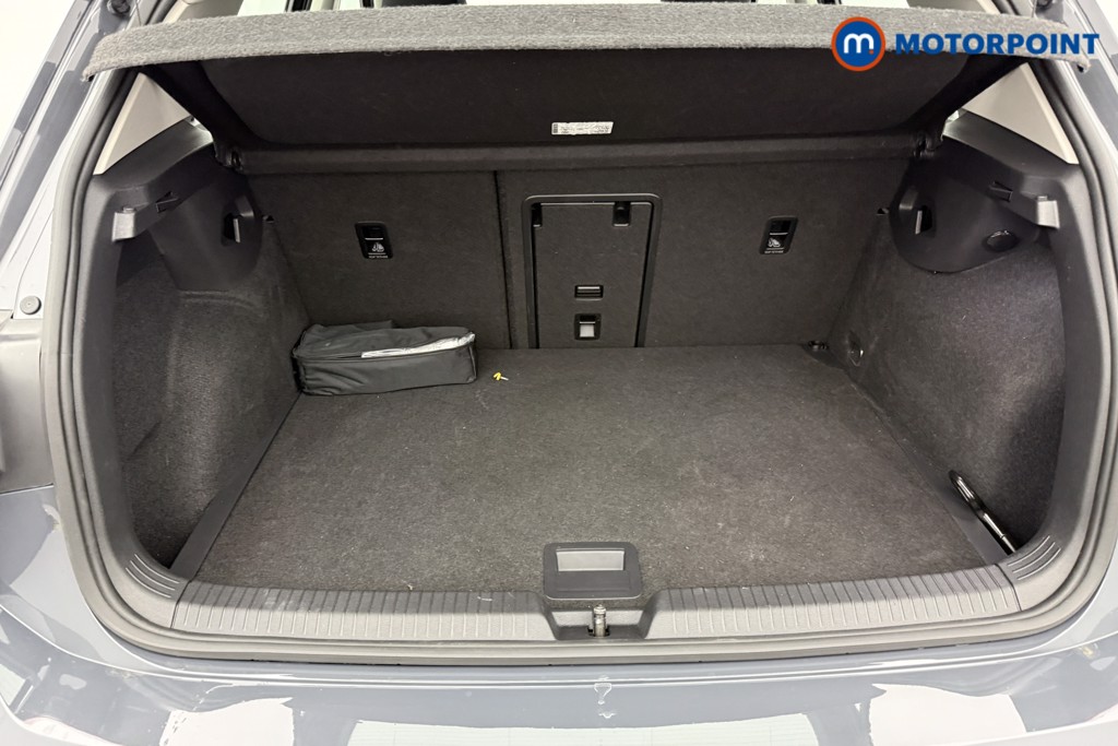 Volkswagen Golf Style Automatic Petrol Hatchback - Stock Number (1602054) - 20th supplementary image