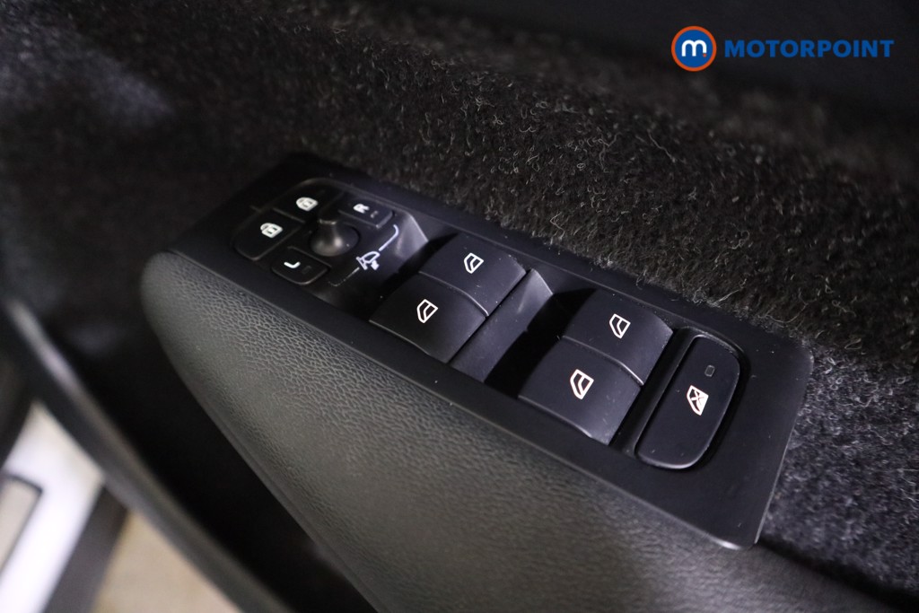 Volvo Xc40 R Design Pro Manual Petrol SUV - Stock Number (1602056) - 10th supplementary image