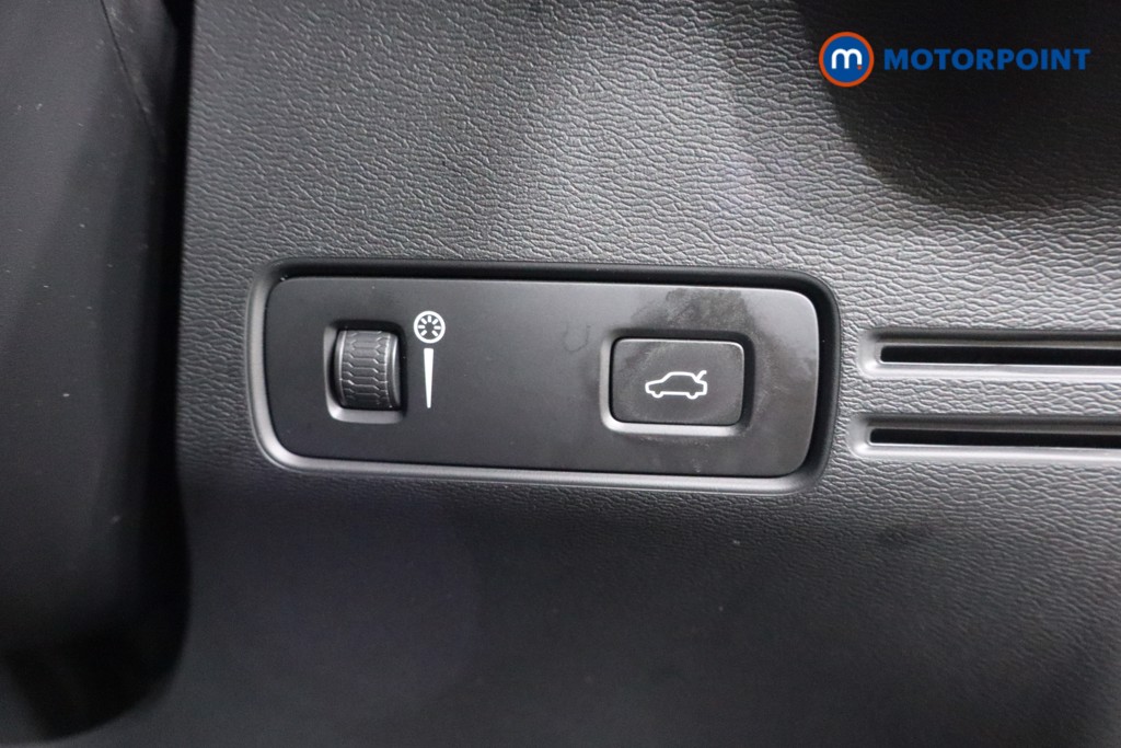 Volvo Xc40 Inscription Pro Automatic Petrol SUV - Stock Number (1602130) - 13th supplementary image