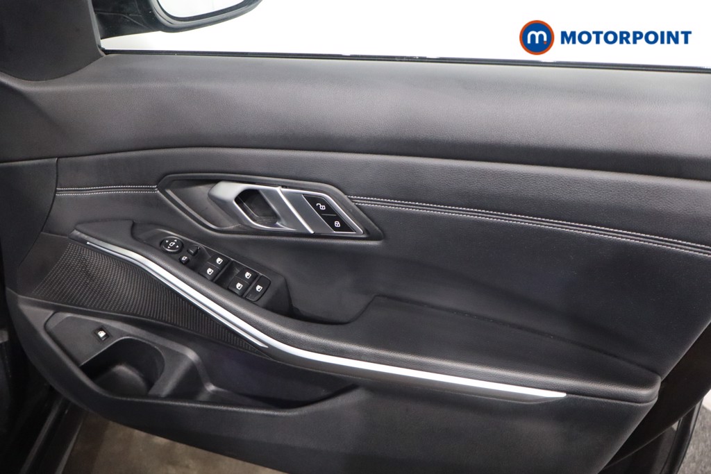 BMW 3 Series M Sport Automatic Petrol Plug-In Hybrid Saloon - Stock Number (1602245) - 20th supplementary image