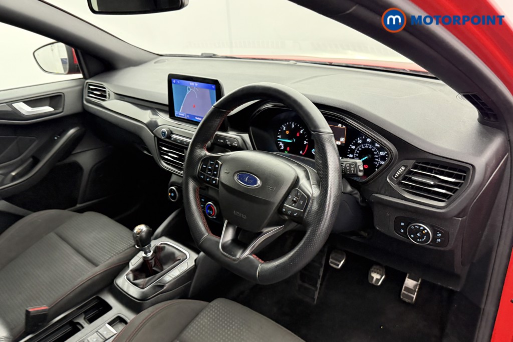 Ford Focus St-Line Manual Diesel Hatchback - Stock Number (1602261) - 4th supplementary image