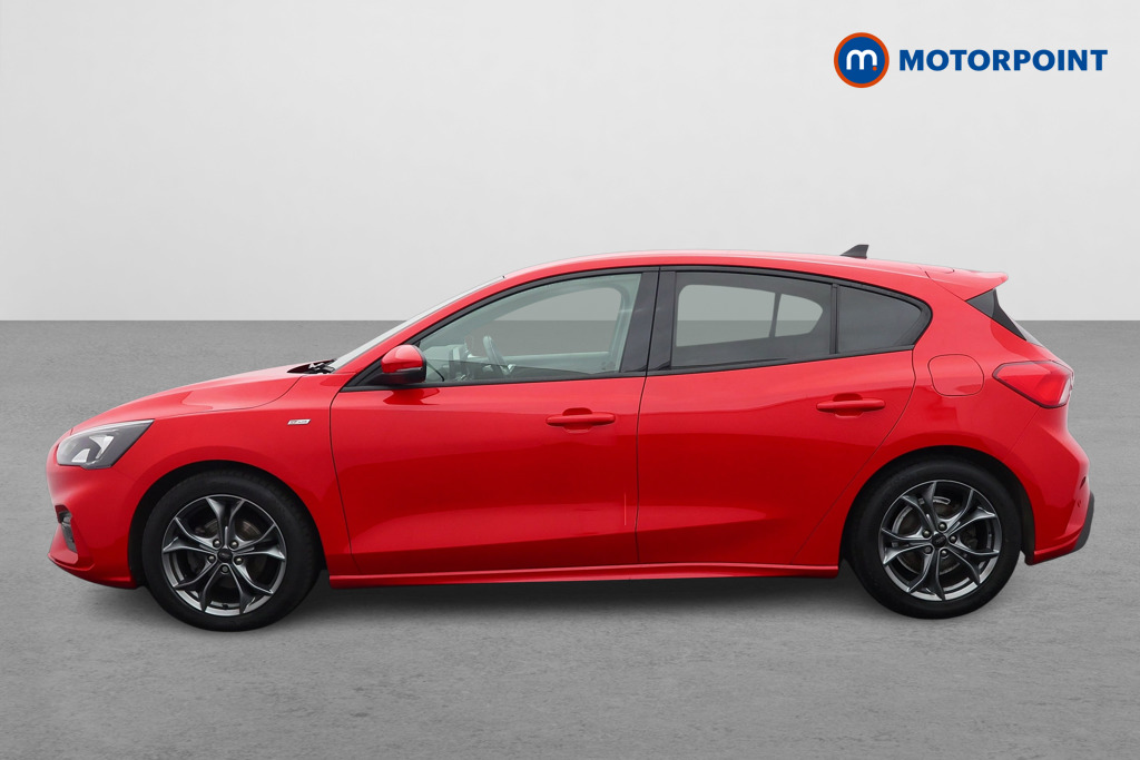 Ford Focus St-Line Manual Diesel Hatchback - Stock Number (1602261) - Passenger side