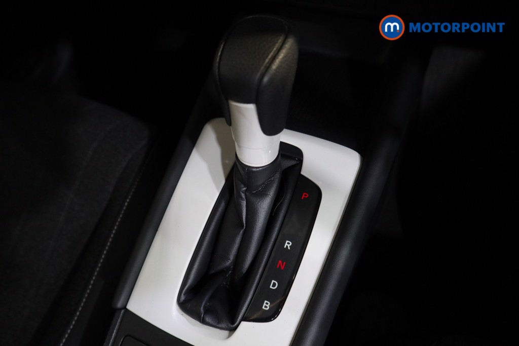 Honda Jazz SR Automatic Petrol-Electric Hybrid Hatchback - Stock Number (1602292) - 8th supplementary image