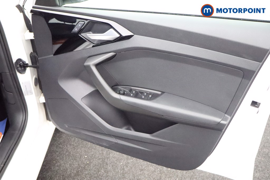 Audi A1 Technik Manual Petrol Hatchback - Stock Number (1602325) - 14th supplementary image