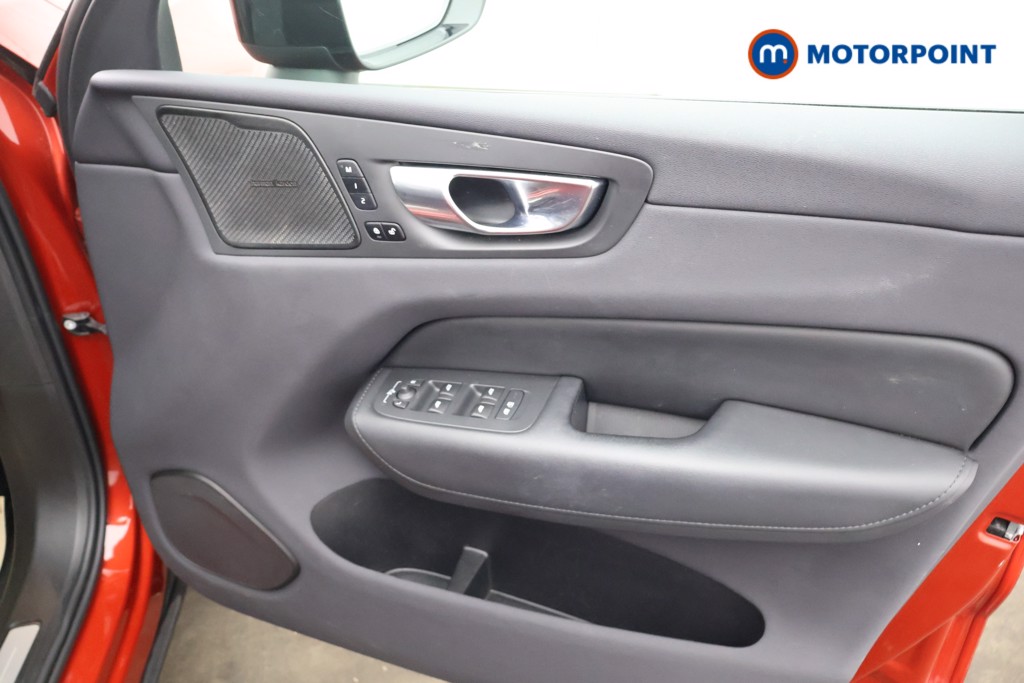 Volvo Xc60 Plus Automatic Petrol Plug-In Hybrid SUV - Stock Number (1602374) - 13th supplementary image