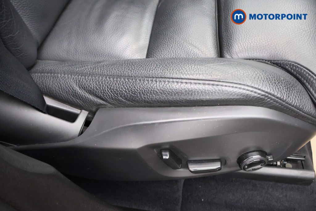 Volvo Xc60 Plus Automatic Petrol Plug-In Hybrid SUV - Stock Number (1602374) - 17th supplementary image