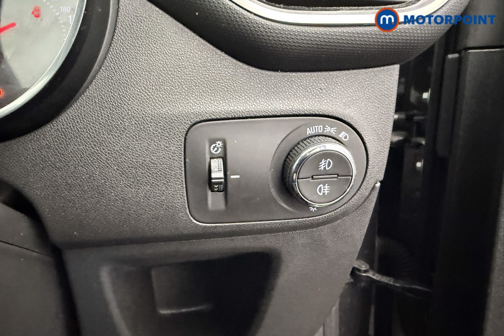 Vauxhall Crossland Ultimate Manual Petrol SUV - Stock Number (1602477) - 14th supplementary image