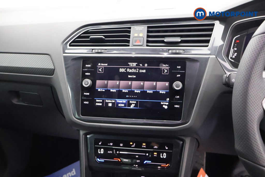 Volkswagen Tiguan R-Line Automatic Petrol SUV - Stock Number (1602616) - 8th supplementary image