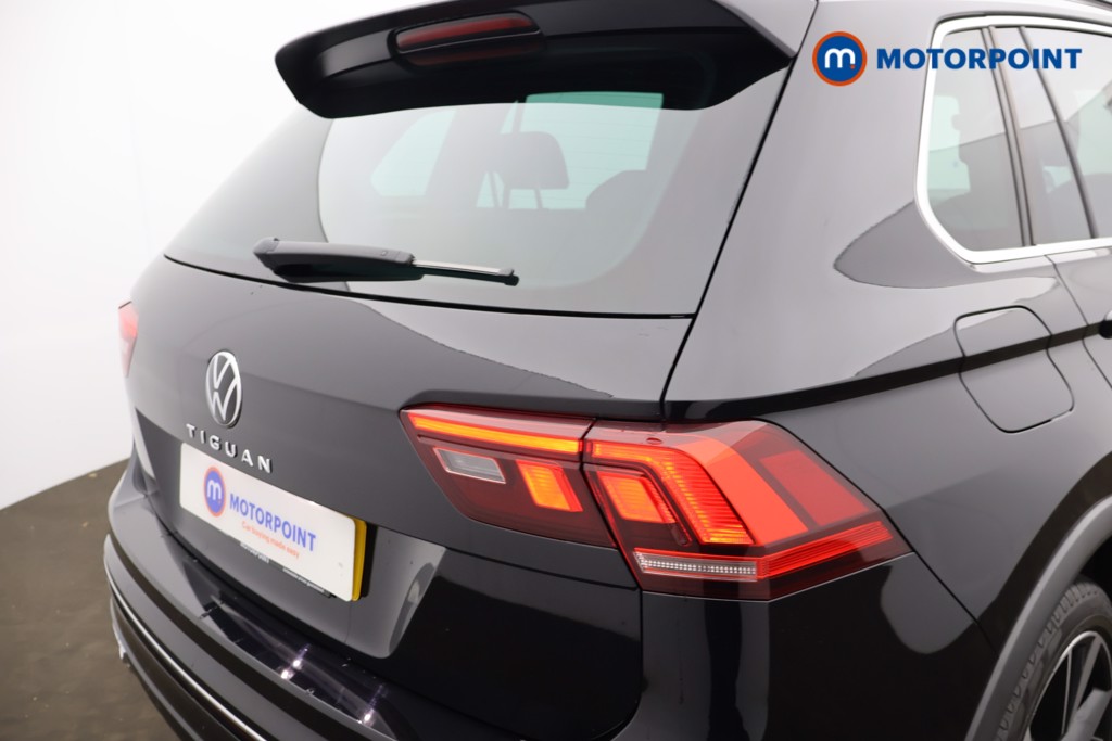 Volkswagen Tiguan R-Line Automatic Petrol SUV - Stock Number (1602616) - 23rd supplementary image