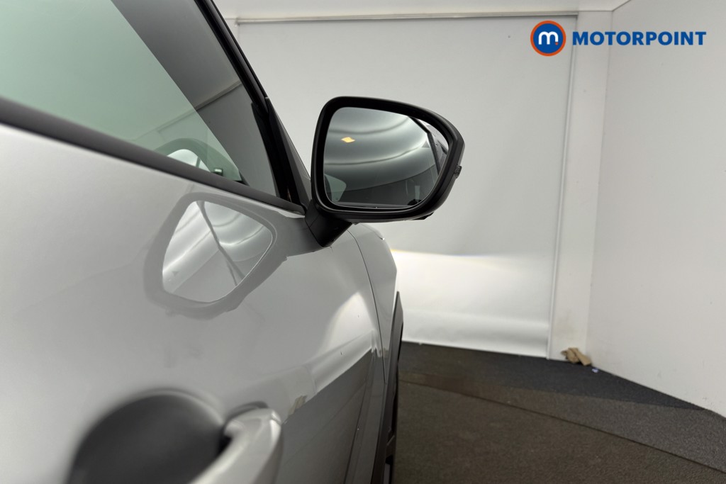 Nissan Juke Tekna Automatic Petrol SUV - Stock Number (1602945) - 32nd supplementary image