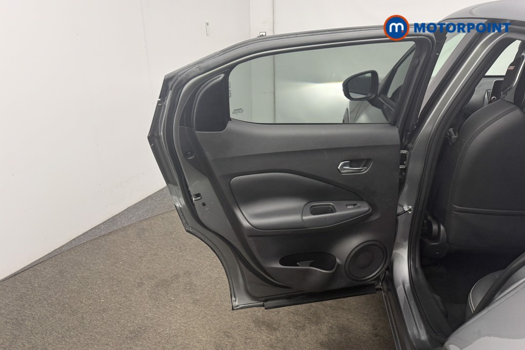 Nissan Juke Tekna Automatic Petrol-Electric Hybrid SUV - Stock Number (1603194) - 7th supplementary image