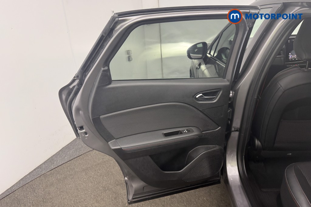 Renault Captur R.S. Line Automatic Petrol SUV - Stock Number (1603684) - 7th supplementary image