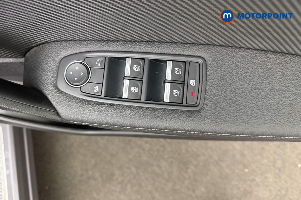 Renault Captur R.S. Line Automatic Petrol SUV - Stock Number (1603684) - 19th supplementary image