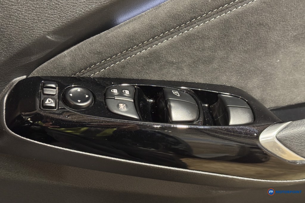 Nissan Juke Tekna-Plus Automatic Petrol-Electric Hybrid SUV - Stock Number (1603826) - 7th supplementary image