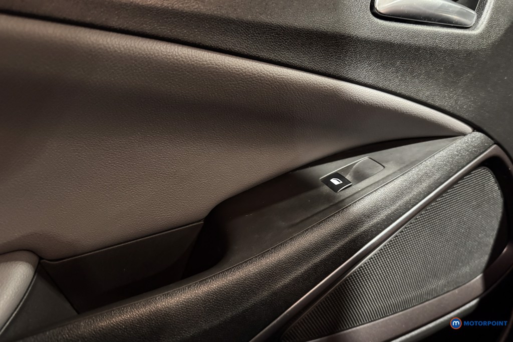 Vauxhall Crossland X Elite Automatic Petrol SUV - Stock Number (1603841) - 12th supplementary image