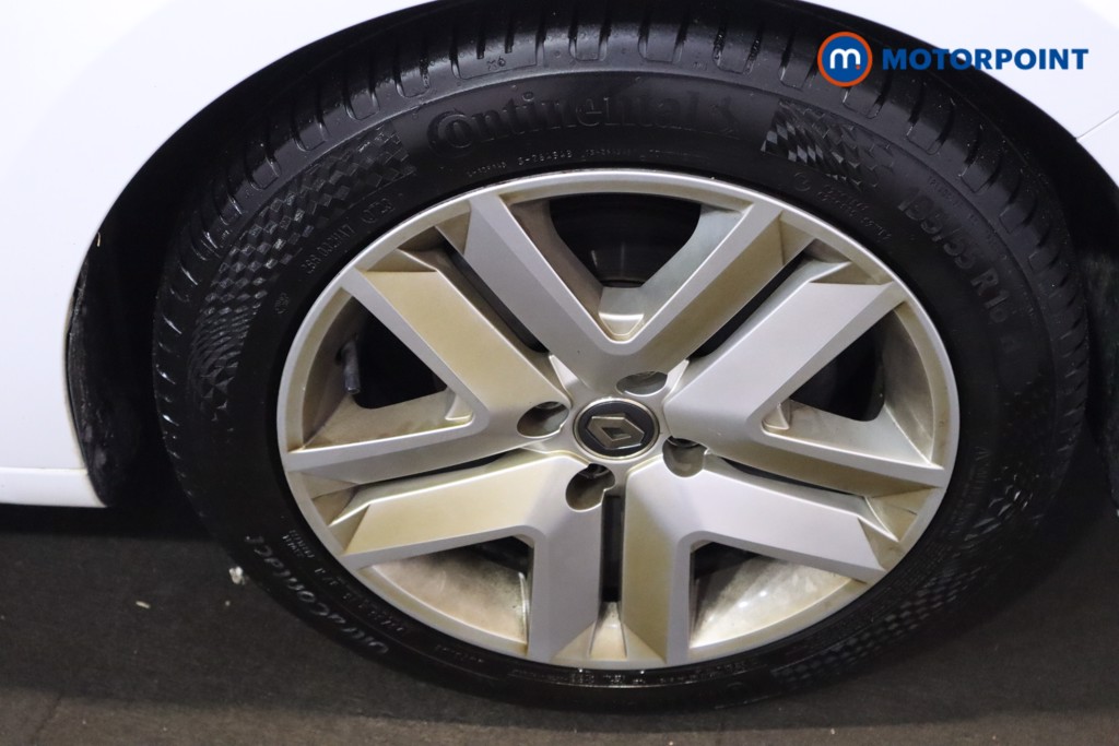 Renault Clio Play Manual Petrol Hatchback - Stock Number (1603923) - 24th supplementary image