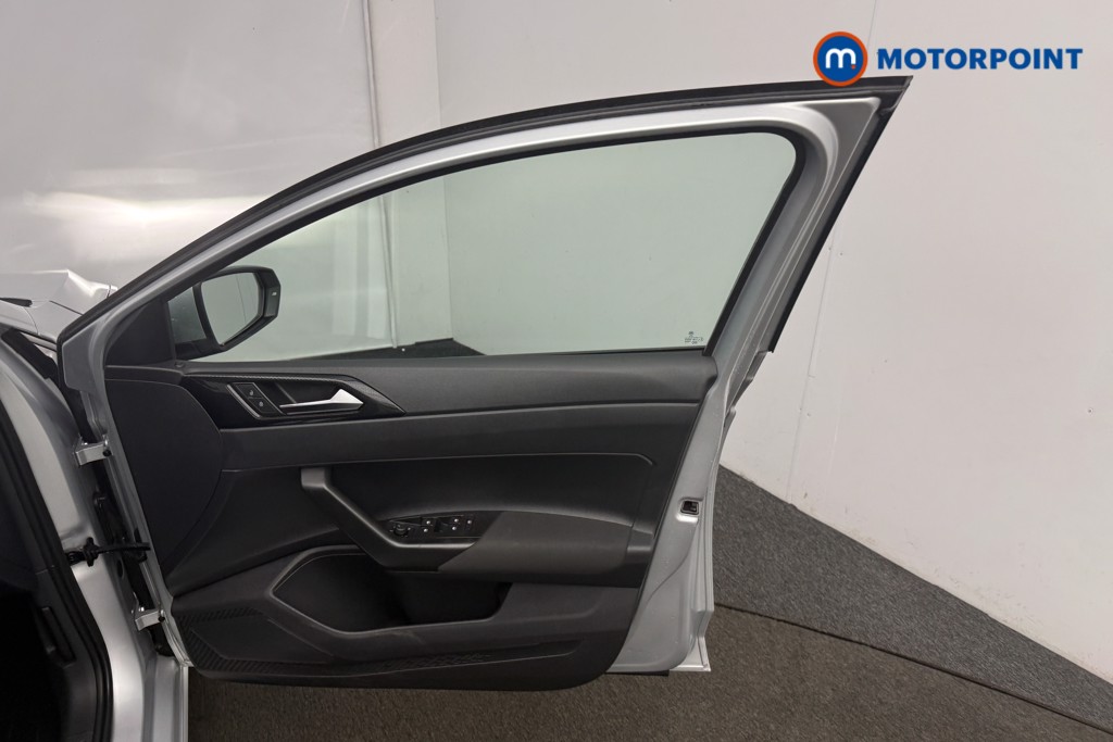 Volkswagen Polo Life Manual Petrol Hatchback - Stock Number (1604323) - 17th supplementary image