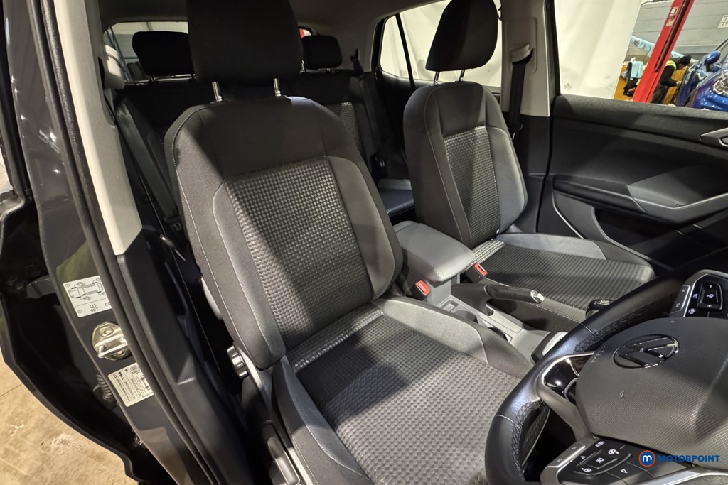 Volkswagen T-Cross Active Manual Petrol SUV - Stock Number (1604600) - 5th supplementary image