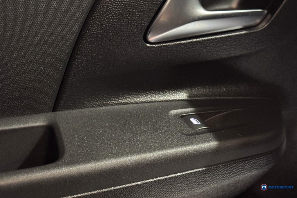 Vauxhall Corsa Se Edition Manual Petrol Hatchback - Stock Number (1604625) - 12th supplementary image