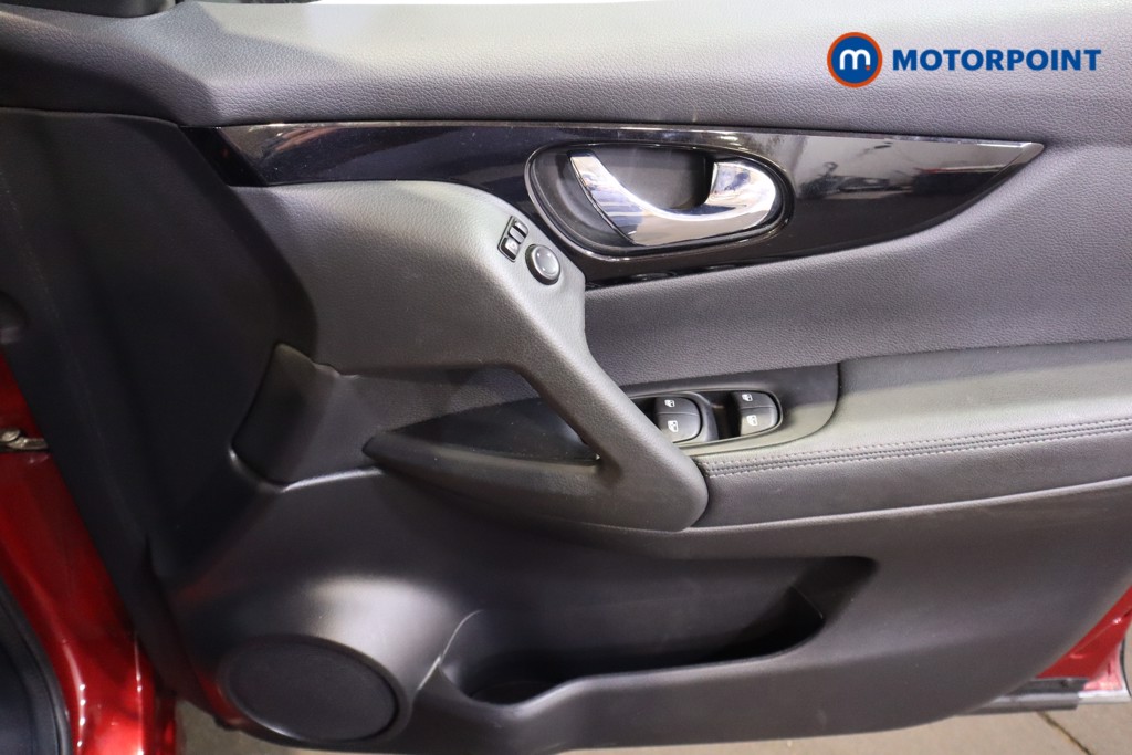 Nissan Qashqai Acenta Premium Manual Diesel SUV - Stock Number (1583397) - 9th supplementary image