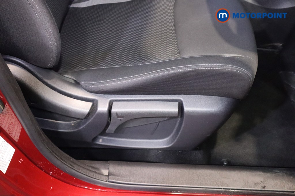 Nissan Qashqai Acenta Premium Manual Diesel SUV - Stock Number (1583397) - 16th supplementary image