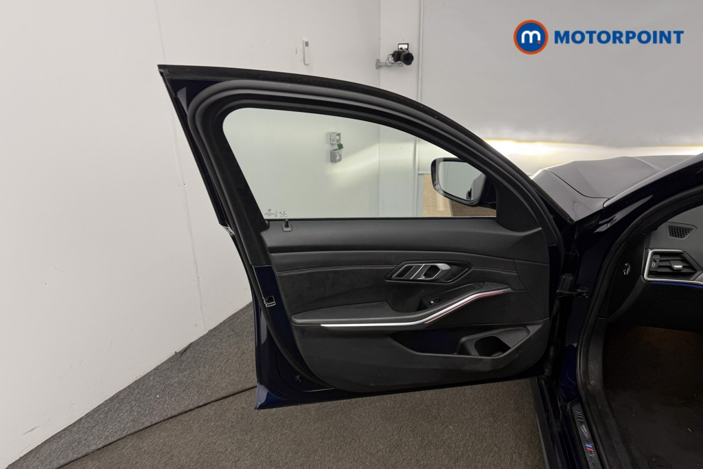 BMW 3 Series M Sport Pro Edition Automatic Diesel Estate - Stock Number (1586011) - 4th supplementary image