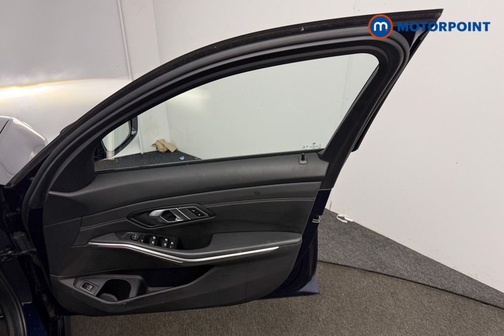 BMW 3 Series M Sport Pro Edition Automatic Diesel Estate - Stock Number (1586011) - 20th supplementary image