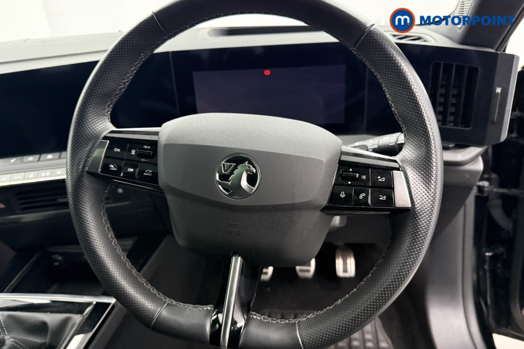 Vauxhall Astra Ultimate Manual Petrol Hatchback - Stock Number (1588968) - 2nd supplementary image